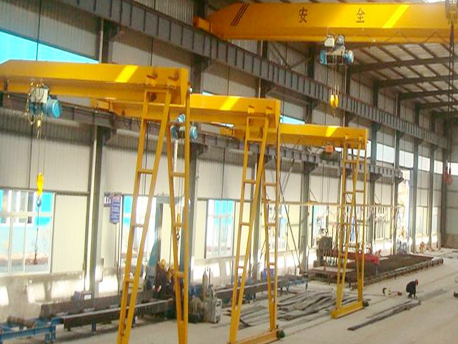 BMH type semi-gantry crane