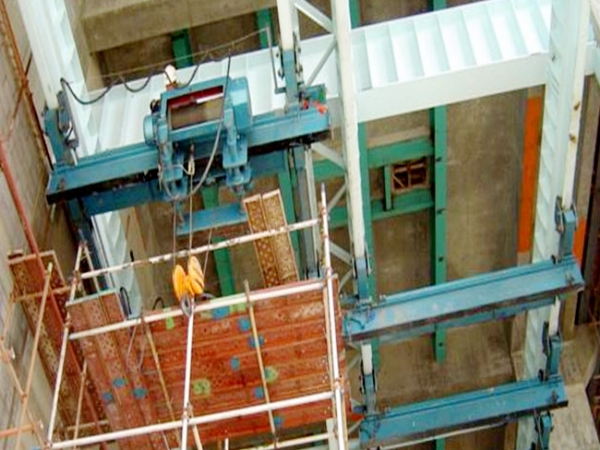 LXG Overrail Crane