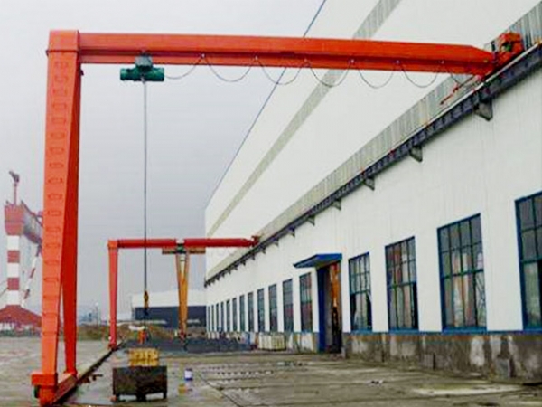 BMH type semi-gantry crane