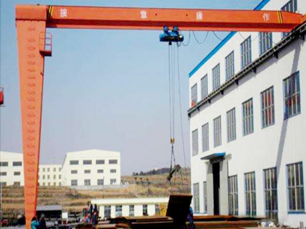 BMH type semi-gantry crane